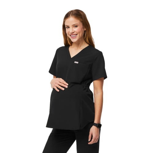 q1_2023_03_black_hybrid-maternity-top_w_tasha_51223_960x960